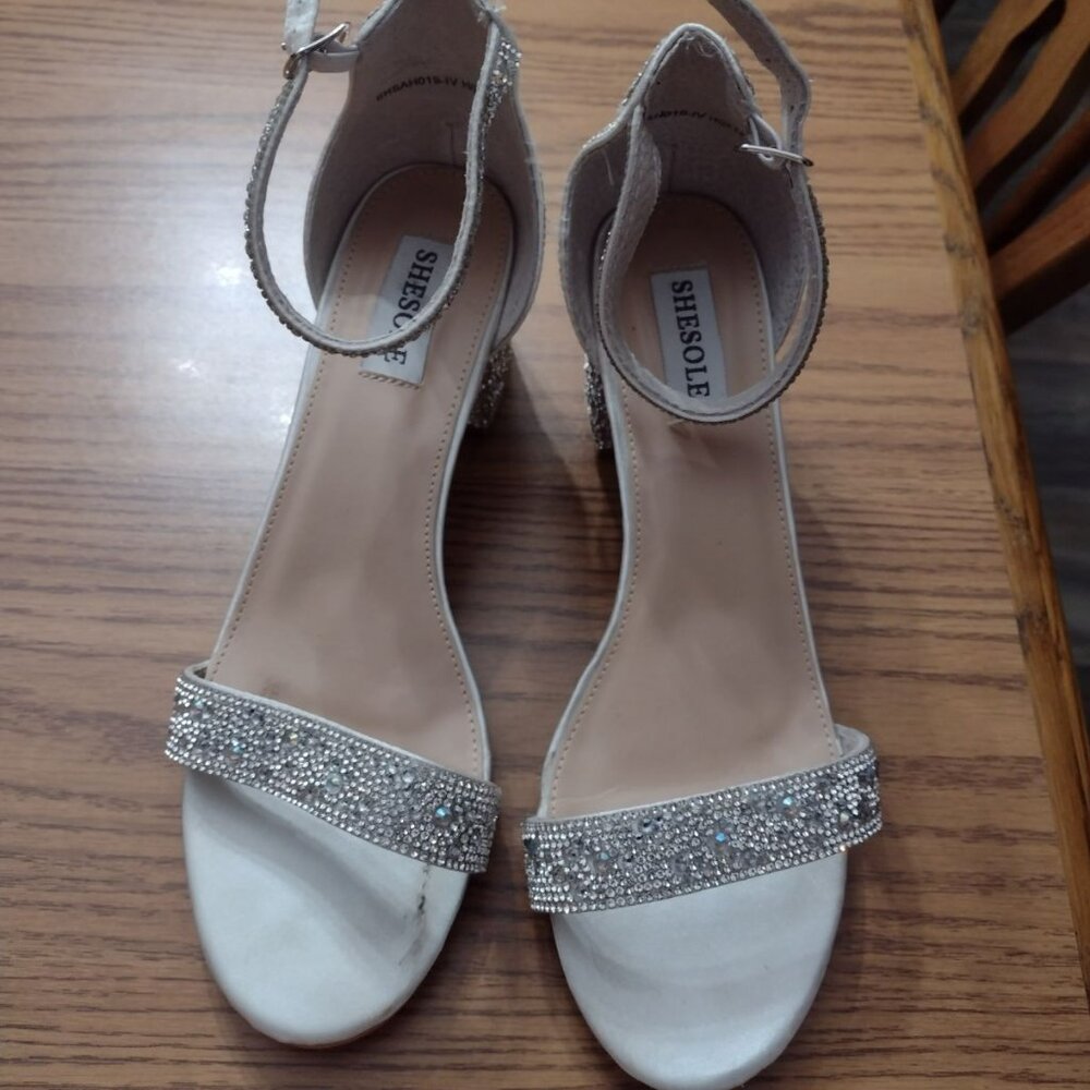 SheSole Women's Open Toe Strappy Low Block Heel Bling Rhinestone Sandals Size 8.